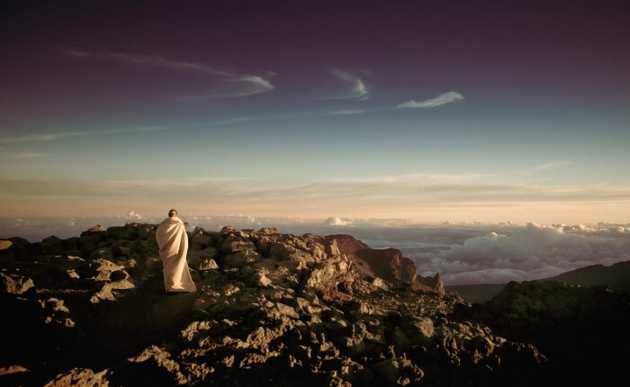 Picture of white robe on mountain top representing software lessons
